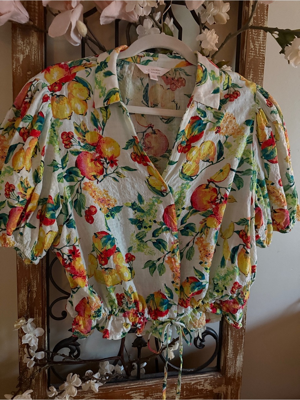 LC Lauren Conrad White Floral & Fruit Print Tie-Waist Button Down Top - Picture 4 of 7